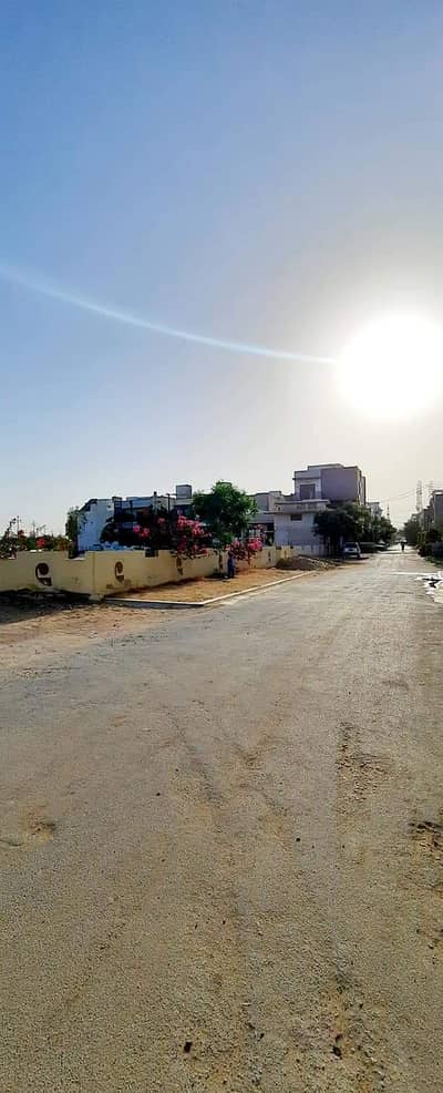 Chance Deal 240 Sq Yards Next To Corner West Open Plot On Reasonable Rates