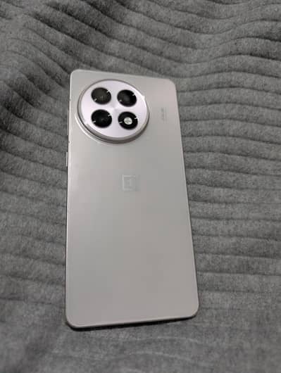 oneplus 13R 12 256 10/10 non pta  white color