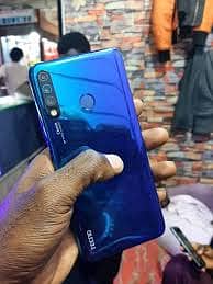 Tecno CAMON 12