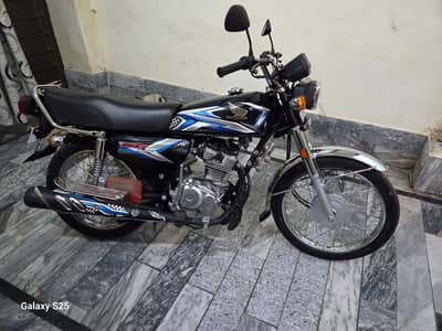 Honda CG 125 2025