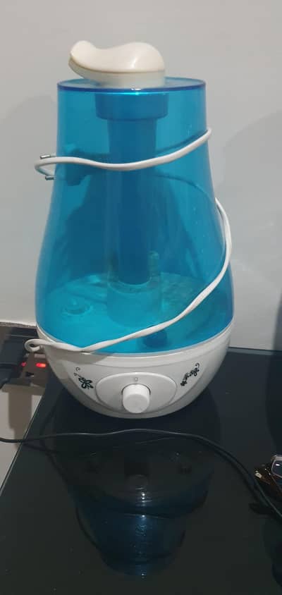 4 ltr humidifiers  available