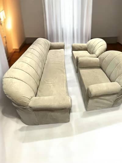 Sofa Set Urgent For Sale