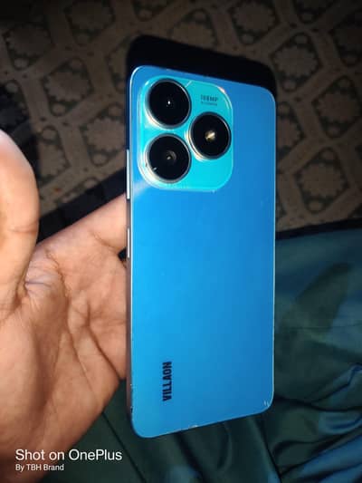 yah mobile dekho theek hai koi fold Nahin hai