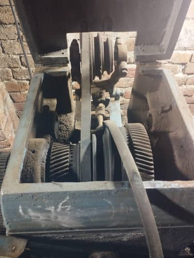 5 ft Lathe machine 03219889177