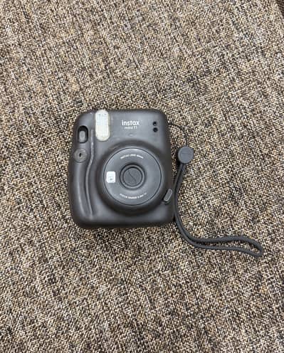 Instax Mini 11 Polaroid Camera