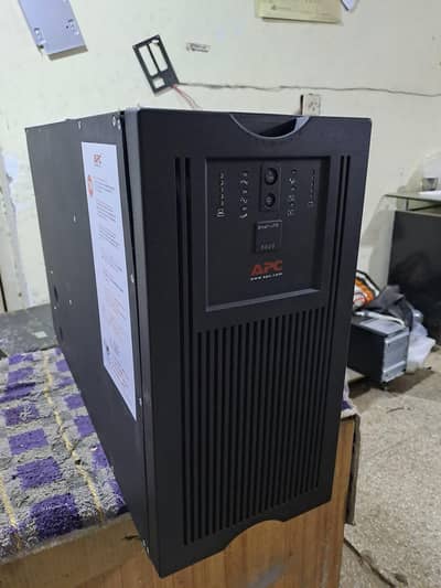 APC upc SUA 5000rmi5u brand new ups 15%off every ups