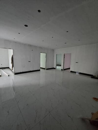 4 Bed DD 1st And 2nd Floor Corner With Basement Parking And Lift