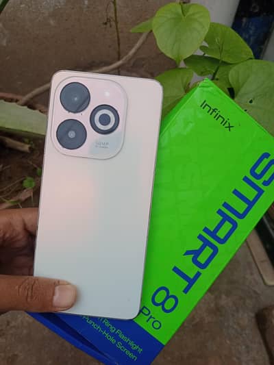 Inifnix 4/128. . . with box