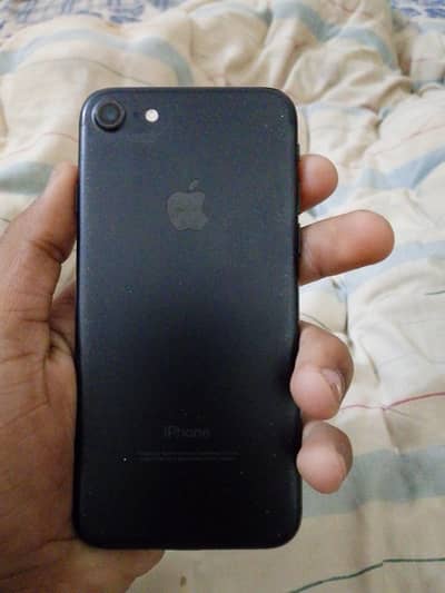 iphone 7 black color condition 10. by 9 ha urgent for sall battery sar