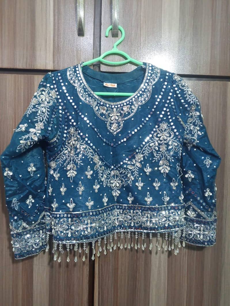 fency lehnga 0