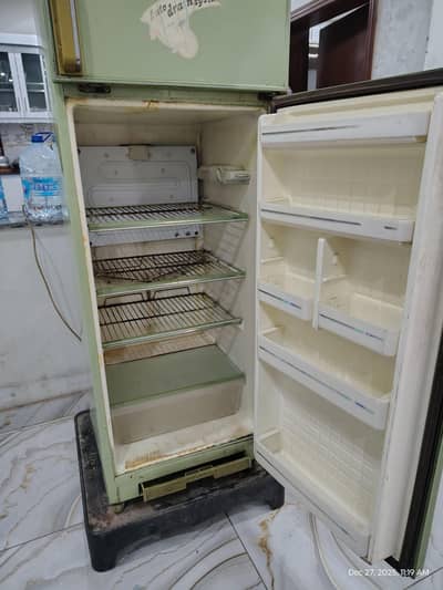 Dawlance Medium size Fridge