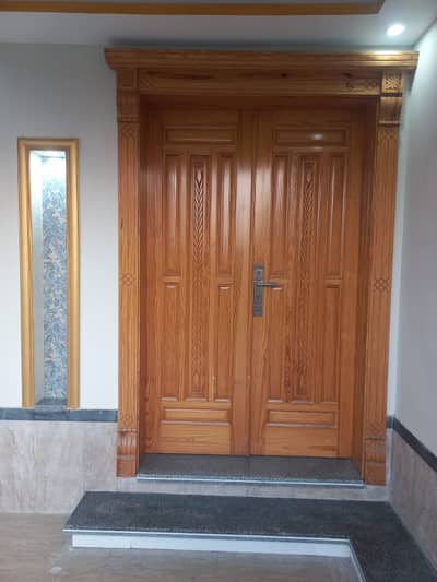 10 Marla brand new trip store house available for rent in Lda avenue 1 lahore