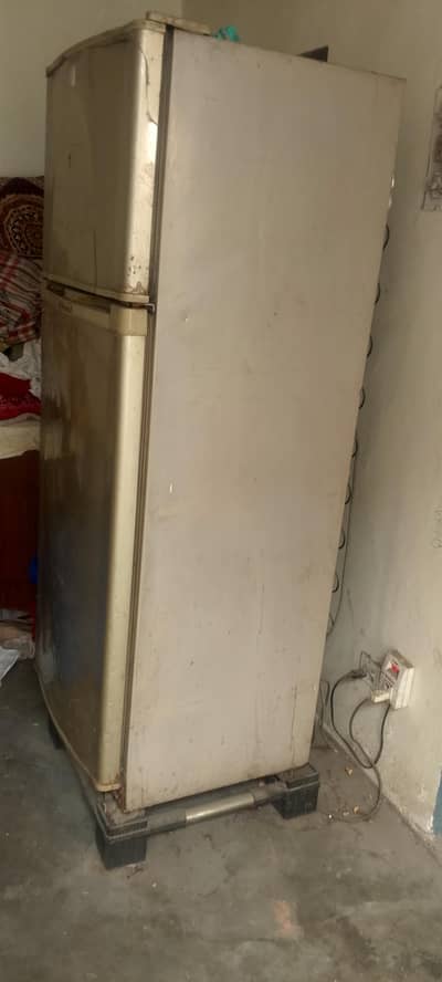 Dawlance refrigerator available in good condition