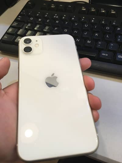 I phone 11 128gb 10/10, Genuine phone and Original Battery not opened