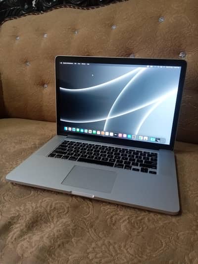 MacBook pro 2015 16/512 i7 retina urgent sale