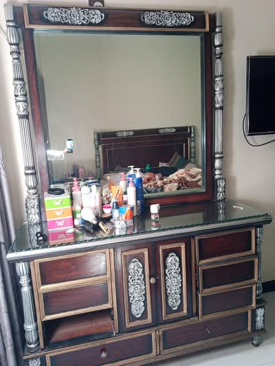 dressing table plus drawers