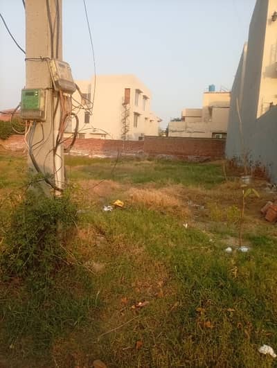 VALENCIA K BLOCK GOOD LOCATION One Kanal PLOT LOW Budged Urgent SALE