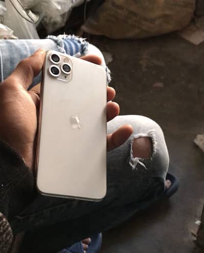 I phone 11 pro max  exchange b ho ja ga