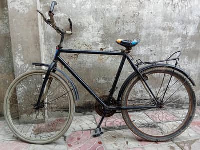 used cycle ha, condition 10/8 good, size 18,  koi issue nhi ha