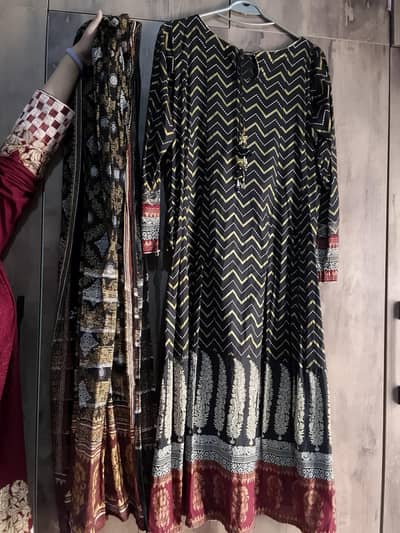 A beautiful J. Ready to wear 3pc Black eastern fit.