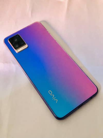 Vivo V20 With box and charger
