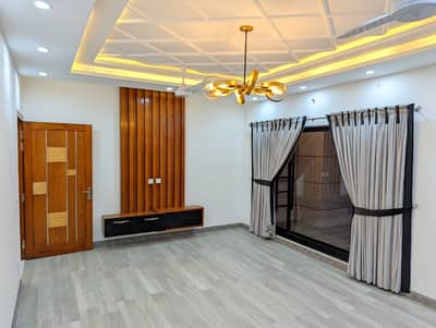 23 Marla Brand New Designer'S House For Sale In Valencia Town Lahore