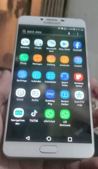 Samsung Galaxy c9 pro
