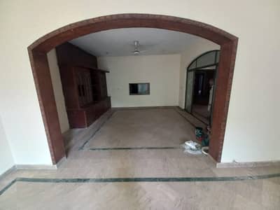 ONE KANAL FULL HOUSE AVAILABLE FOR RENT IN VALENCIA TOWN LAHORE