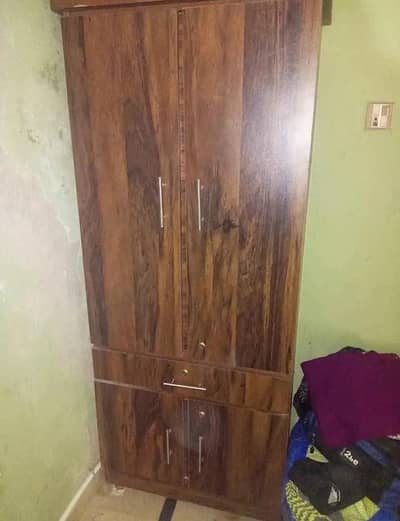 New Almari 2 month Use Ke Hy Good Condition