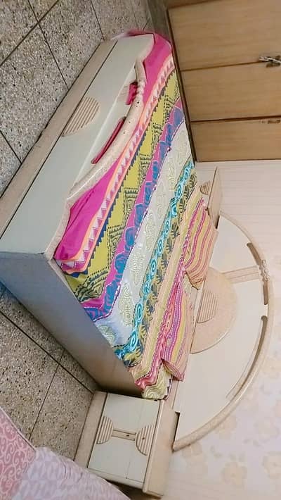 Full Bed Set available