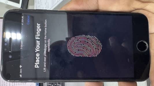 Apple iPhone 7 (128GB) - PTA Approved