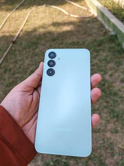 Sumsung A16 8GB Ram 256 Memory.