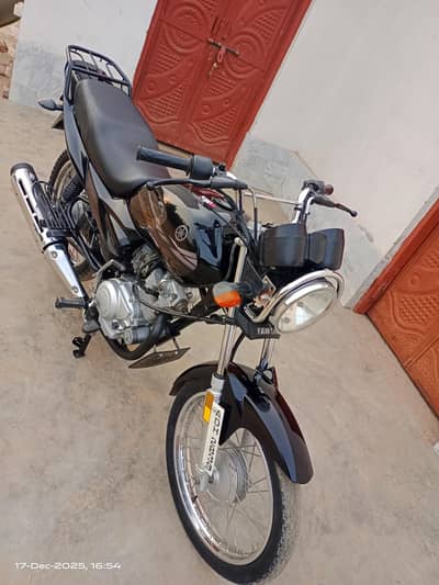 Yamaha YBZ 125 Black