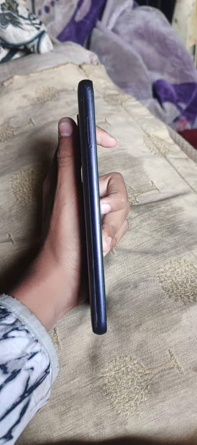 all ok he 10 on 10 condition he camera bhi vip he