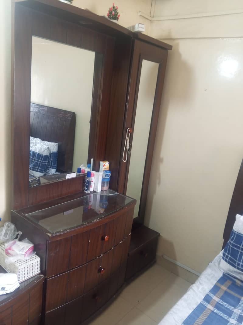 Dressing table 0