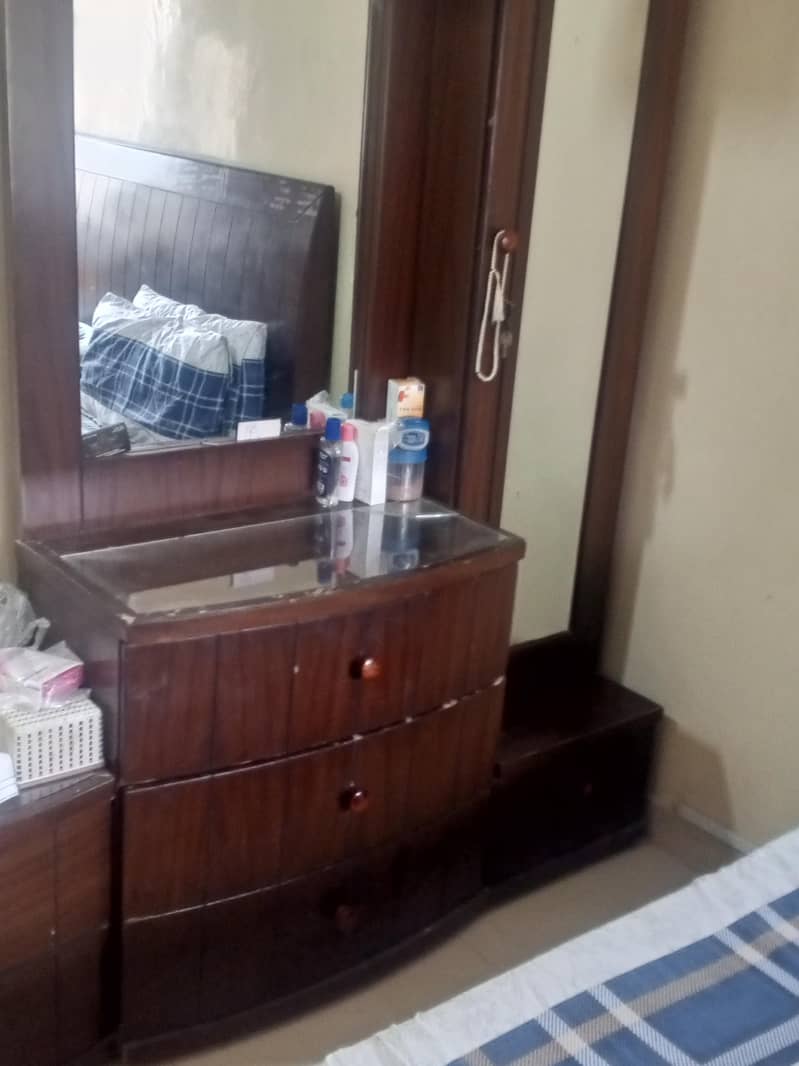 Dressing table 3