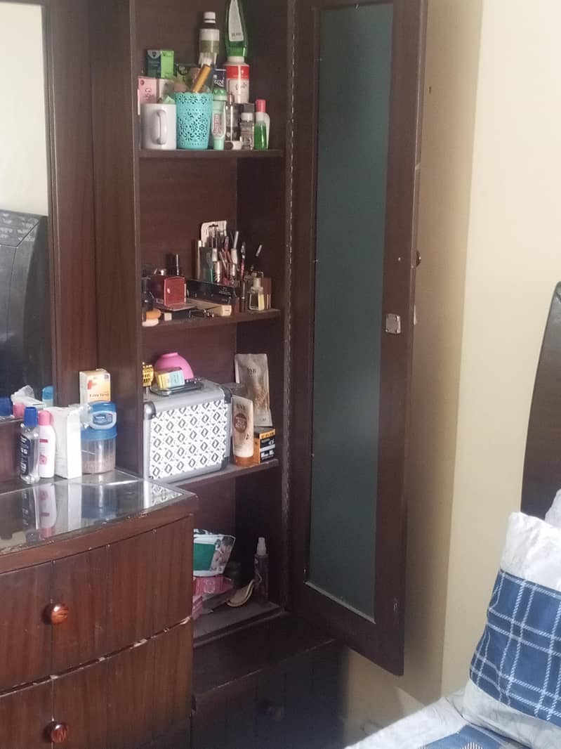 Dressing table 5