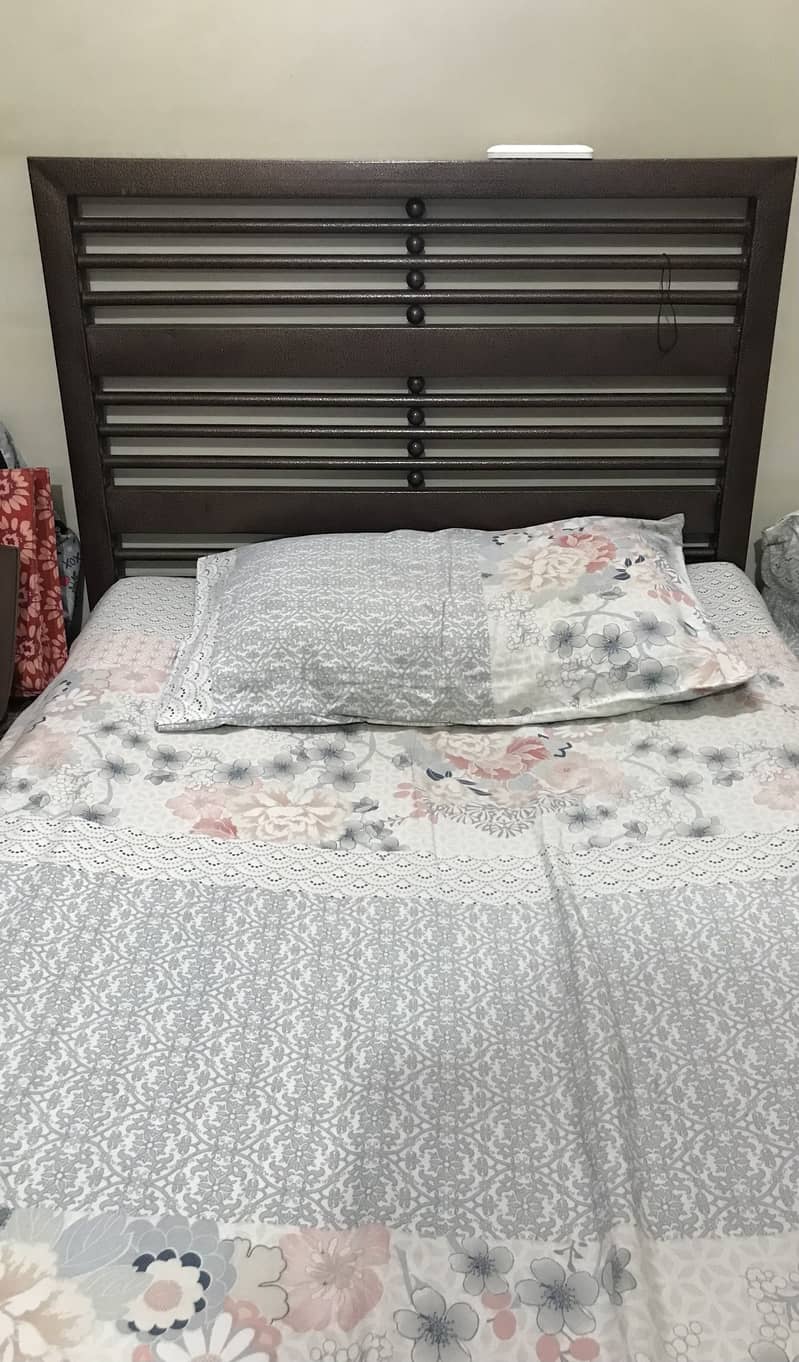 Single bed 1