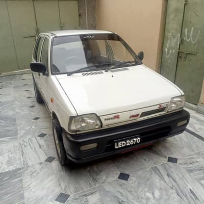 gari white color ma ha neat and clean