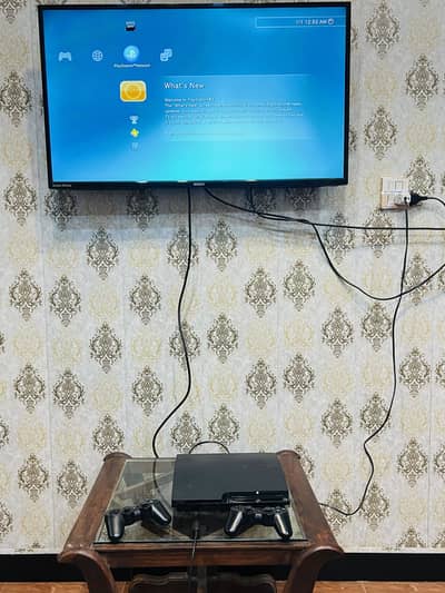 Playstation 3 500gb jailbreak with 2 controllers urgent sale