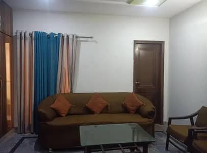 6 seater sofa in good condition