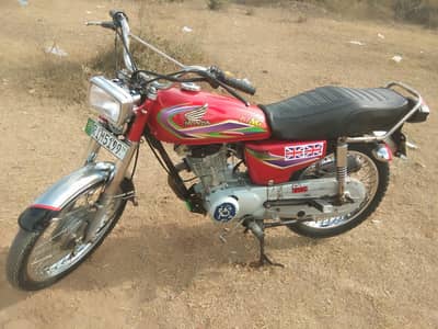 united US 125 modle 2016 all dacnt clear