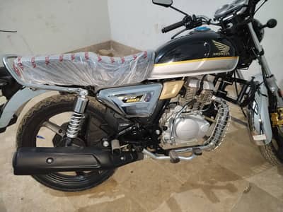 Sale on Emergency base so plz call if u interested 03056803135