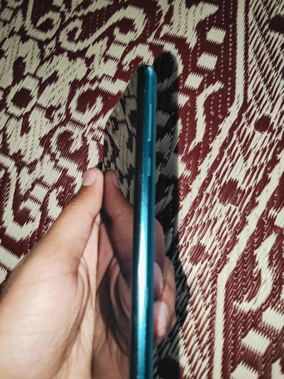 aquas r3 6gb ram  128gb storages