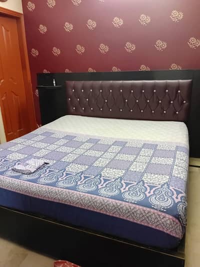 7 years used Bed set