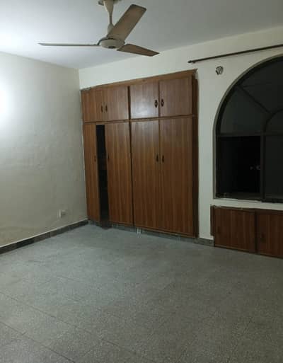 G-11/4 PHA C-Type 3rd Floor Flat For Rent