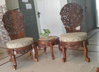 2 siter sofa +  centre table