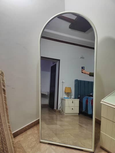 Large Long Mirror Available for Sale with New Condition