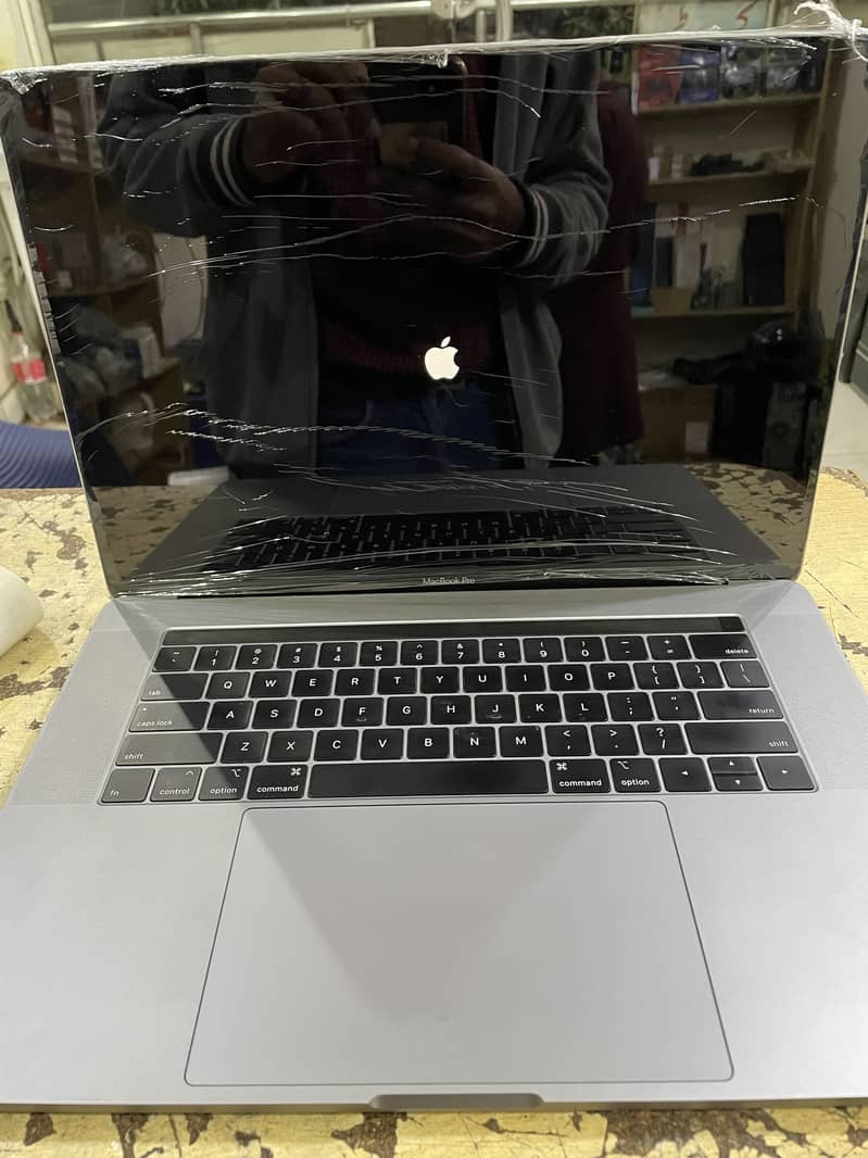 Macbook pro 0