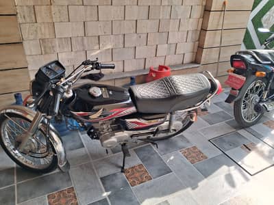 Honda CG 125 2024 Black 10/10 (total genuine) 100% original